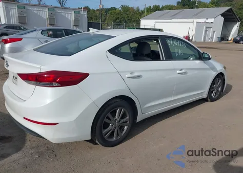 2017 Hyundai Elantra Se z USA, uszkodzony, nr VIN 5NPD84LF4HH131593